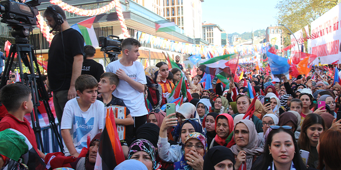 Cumhurbaşkanı Erdoğan Rize'de konuştu! "Gazze için gözükenden fazlasını yapıyoruz"