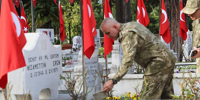 Şehit annesini duygulandıran komutan! “Karşımda şehit oğlum var zannettim”