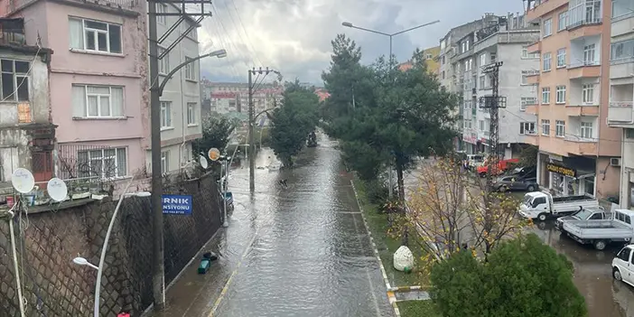 Giresun'da yükselen dalgalar zarara yol açtı