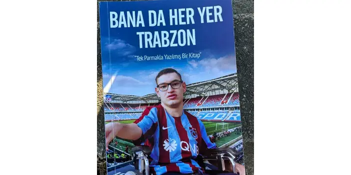 Engelleri aşan ilham! Tek parmağıyla kitap yazdı