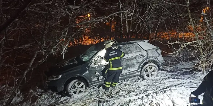 Ordu'da buzlanma kaza getirdi! Otomobil şarampole uçtu