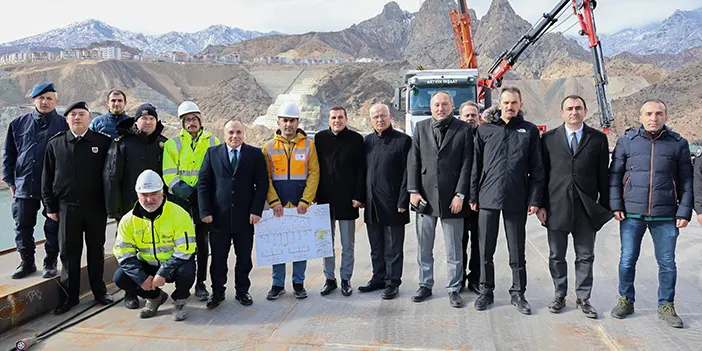 Artvin Valisi Ünsal'dan Yusufeli Merkez Viyadüğü incelemesi