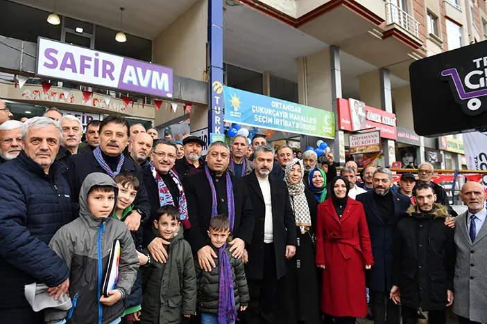 trabzon-buyuksehir-belediye-baskan-adayi-gencten-cukurcayira-spor-sahasi-ve-lise-sozu-004.webp