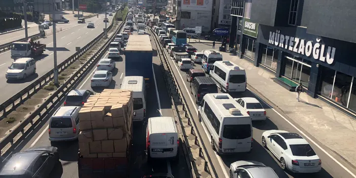 Trabzon'da sabah trafiği çileye dönüştü! 