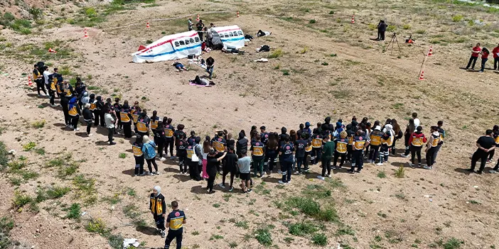 Gümüşhane’de düşen uçaktan yolcu kurtarma tatbikatı