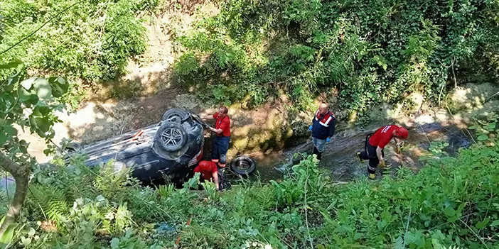 Ordu'da feci kaza! Otomobil dereye yuvarlandı! Sürücü hayatını kaybetti