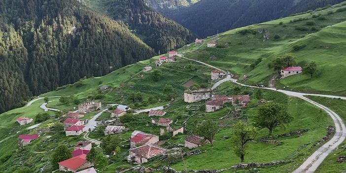 Tarih ve doğanın buluşma noktası: Santa Harabeleri