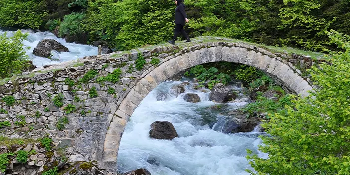 Tarih ve doğanın buluşma noktası: Santa Harabeleri