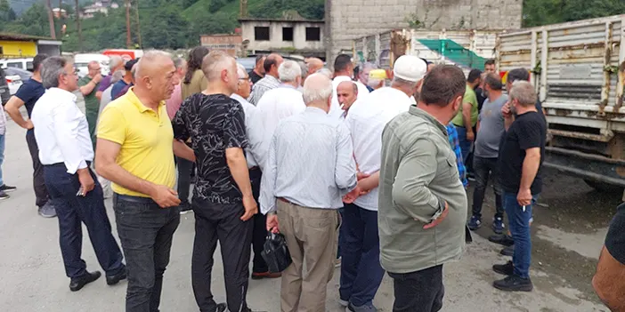 Rize'de çay üreticilerinden protesto! "Taban fiyatı altındaki alımlara dur diyeceğiz"