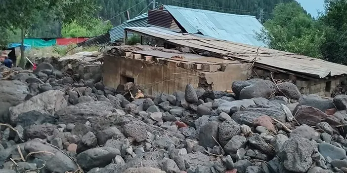 Erzurum'da sel yıktı geçti! 