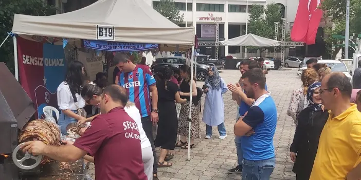 Artvin Trabzonspor Taraftarlar Derneği'nden SMA hastası Bilge bebeğe yardım kermesi