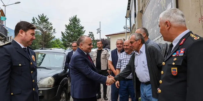 Artvin Valisi Ünsal'dan esnaf ziyareti 