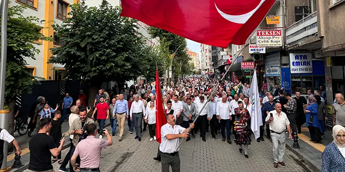 Trabzon'da Akçaabat Müzik ve Halk Oyunları Festivali kapsamında kortej yürüyüşü! 