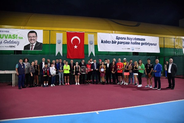 Trabzon'da Senyör Tenis Turnuvası’nda ödüller sahiplerini buldu