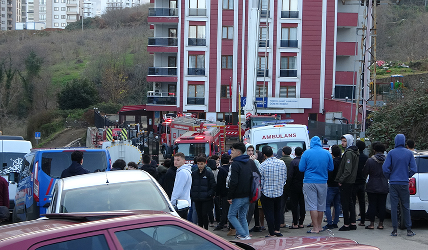 Trabzon'da öğrenci yurdunda korkutan yangın!