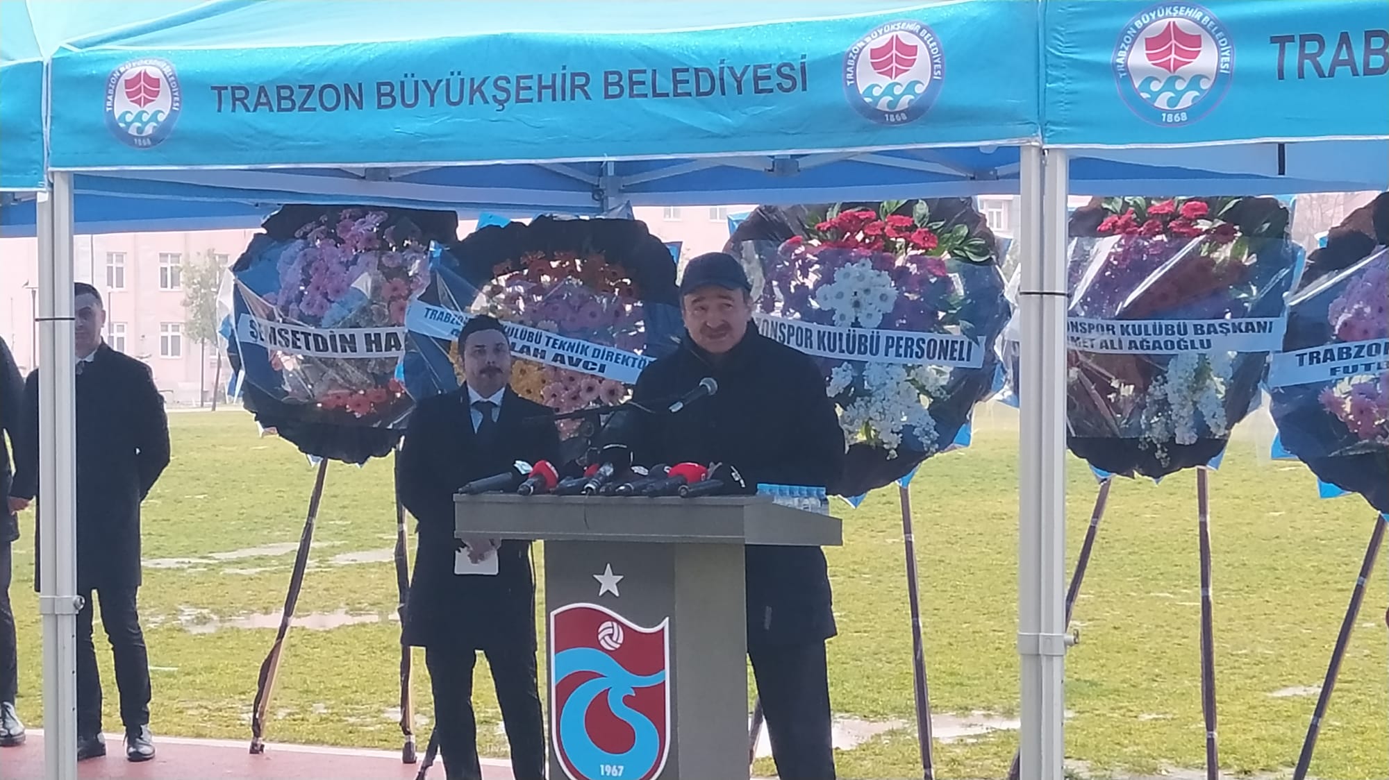 Trabzonspor efsanesi Ahmet Suat Özyazıcı için tören düzenlendi!