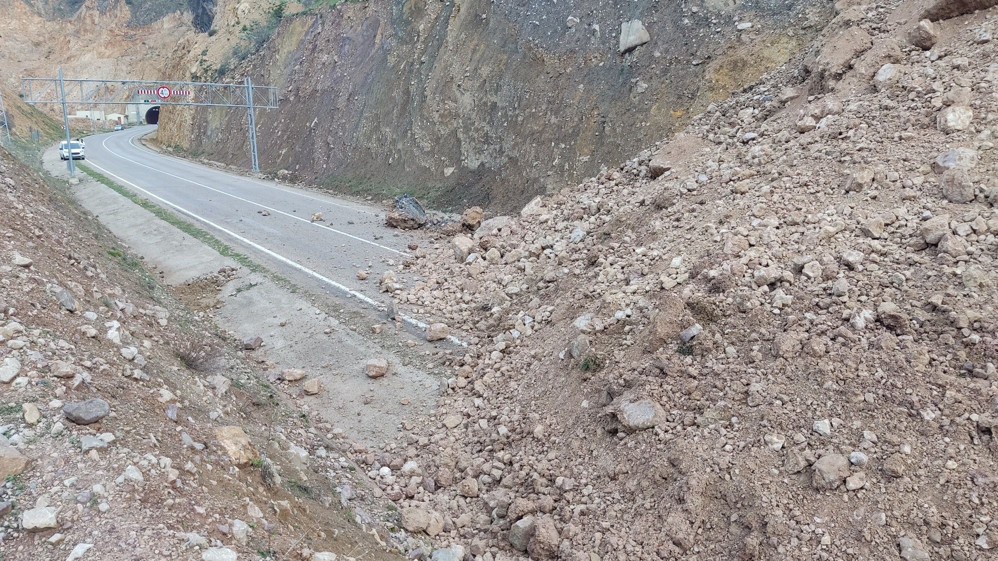  Artvin-Ardanuç karayolu trafiğe açıldı