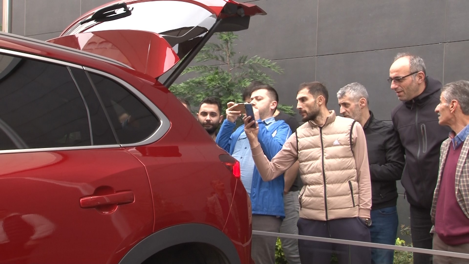 Rizeliler'den Togg’a yoğun ilgi