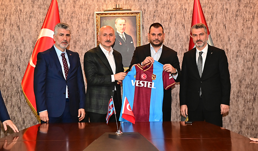 Bakan Karaismailoğlu’ndan Trabzonspor’a ziyaret!