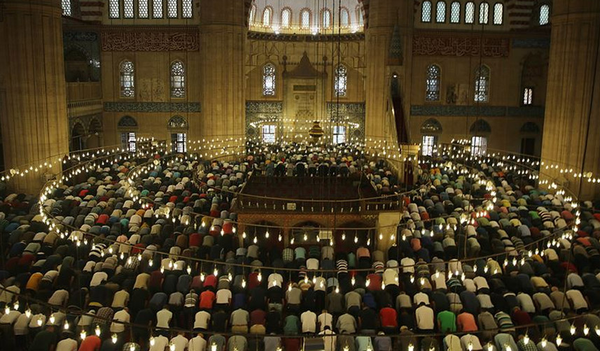 Trabzon'da Ramazan Bayram namazı saat kaçta kılınacak? Bayman namazı nasıl kılınır?