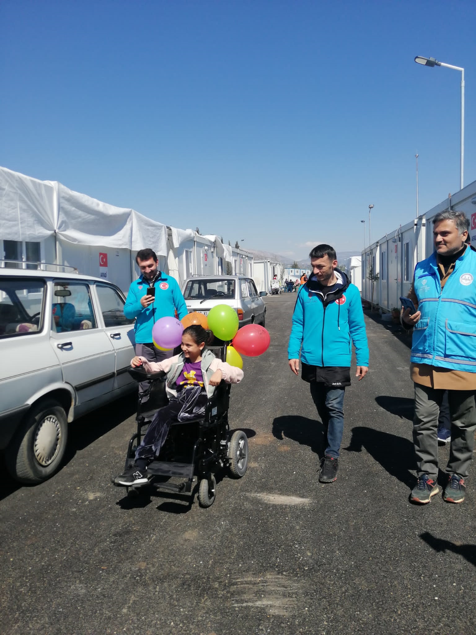 Depremzede Melike’nin akülü aracı Trabzon Büyükşehir Belediye Başkanı Zorluoğlu'ndan 