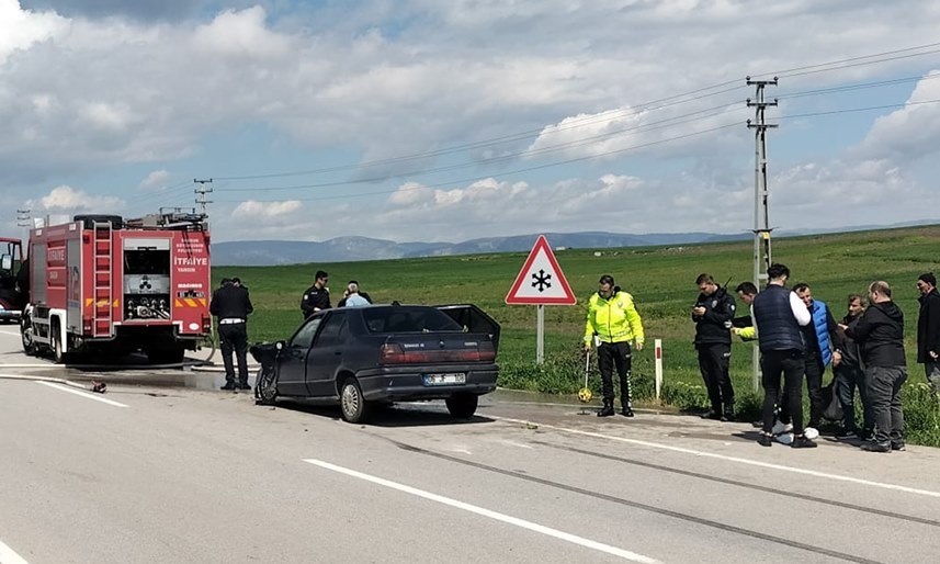 Samsun'da otomobil ile hafif ticari araç çarpıştı! 6 yaralı