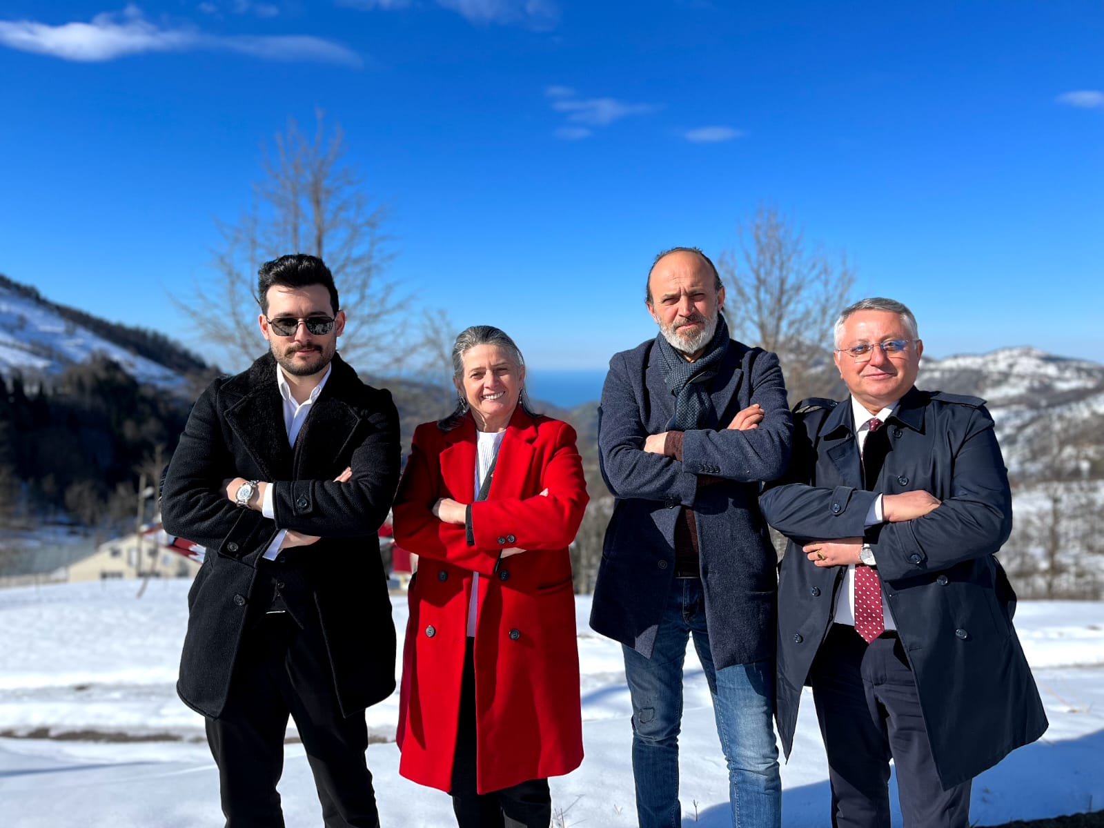 Trabzon'da CHP Milletvekili aday adayları Köroğlu ve Suiçmez sahaya indi