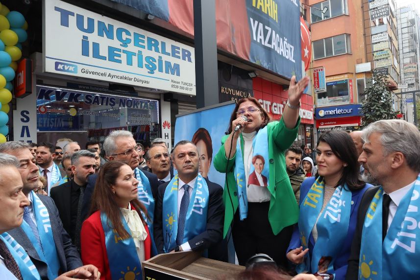 Trabzon’da İYİ Parti’den gövde gösterisi