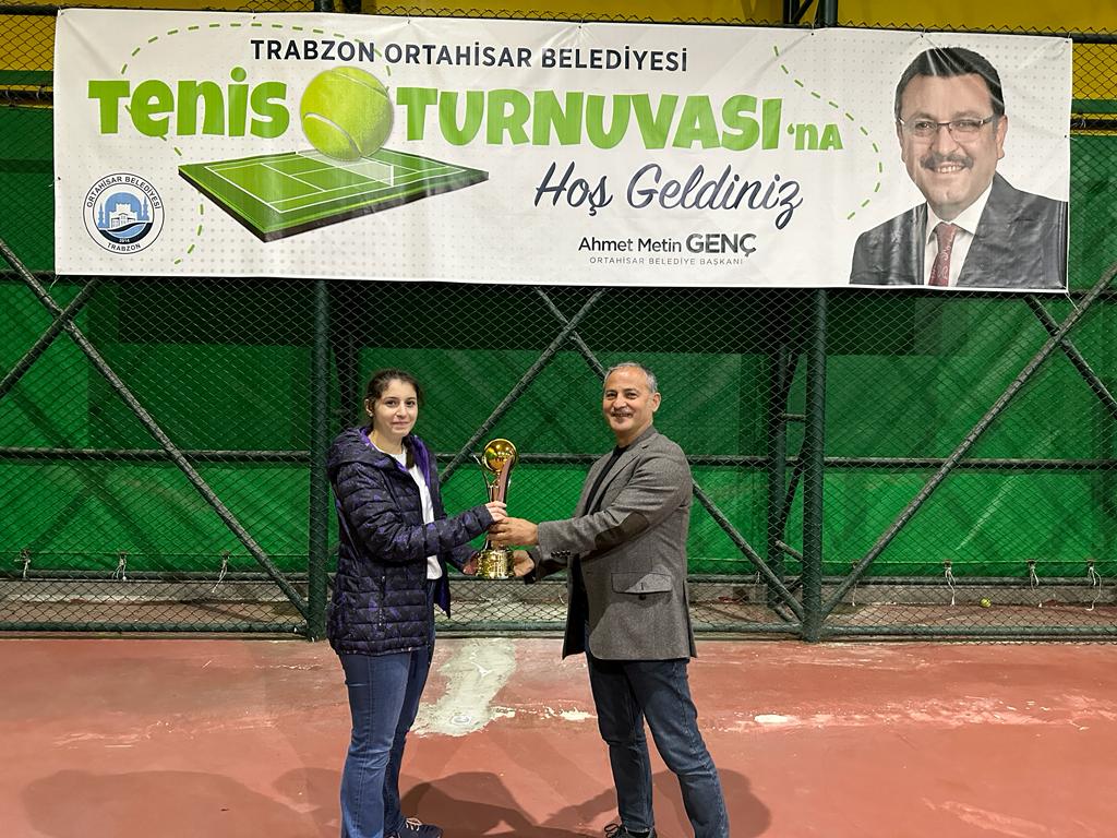 Trabzon'da Tenis Turnuvası’nda şampiyonlar belli oldu 