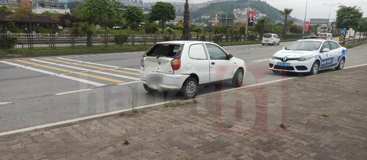 Trabzon'da kaza! Minibüs yoldan çıktı