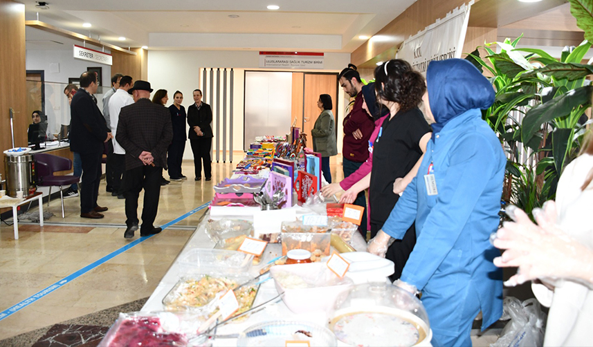 Trabzon KTÜ Farabi Hastanesinde el sanatları sergisi açıldı