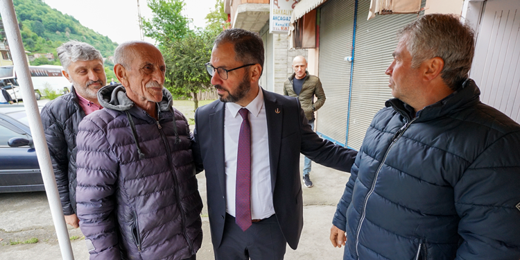 Yeniden Refah Trabzon'da milletin sesi olmaya geliyor 